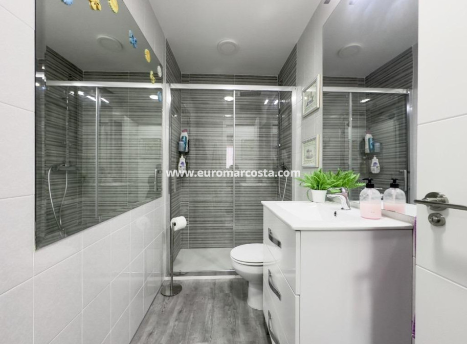 Objekte zum Wiederverkauf - Wohnung - Torrevieja - La Mata
