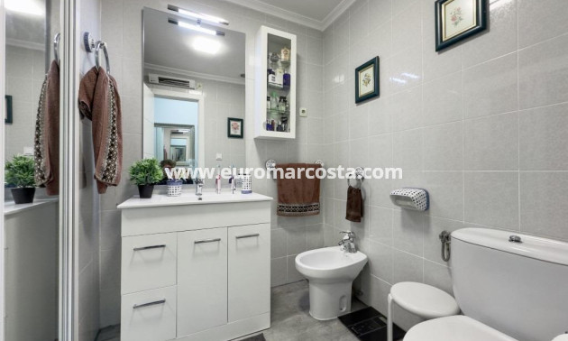 Objekte zum Wiederverkauf - Wohnung - Torrevieja - La Mata