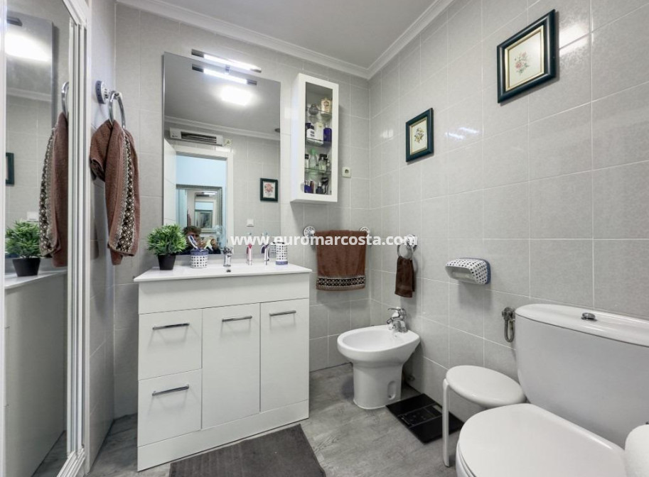 Objekte zum Wiederverkauf - Wohnung - Torrevieja - La Mata