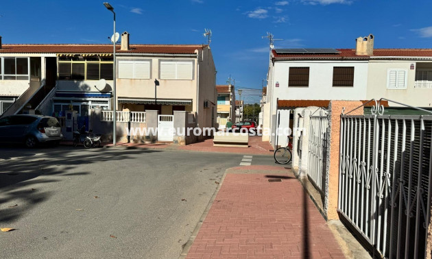 Objekte zum Wiederverkauf - Stadthaus - Torrevieja - TORREVIEJA