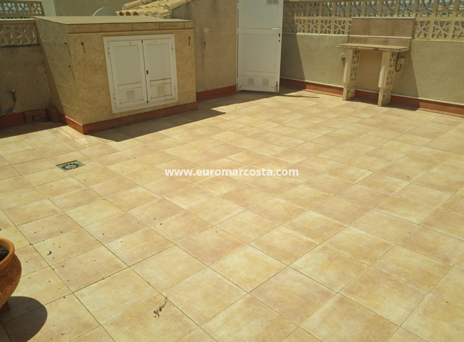 Objekte zum Wiederverkauf - Bungalow - Torrevieja - Calas blanca