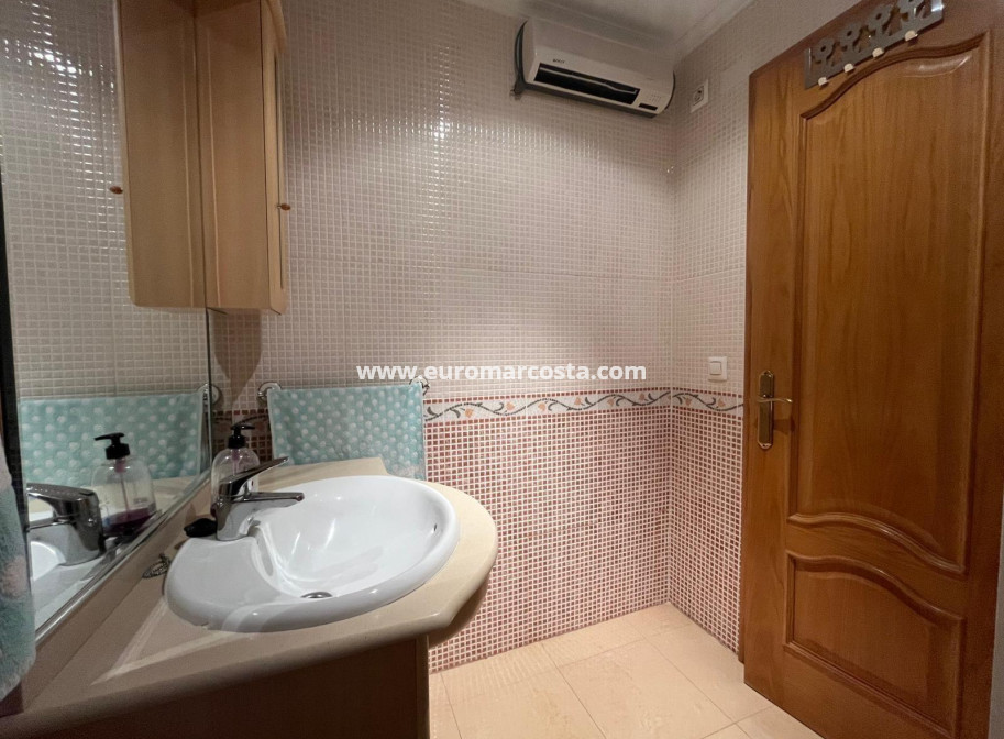 Venta - Apartamento / piso - Torrevieja - TORREVIEJA