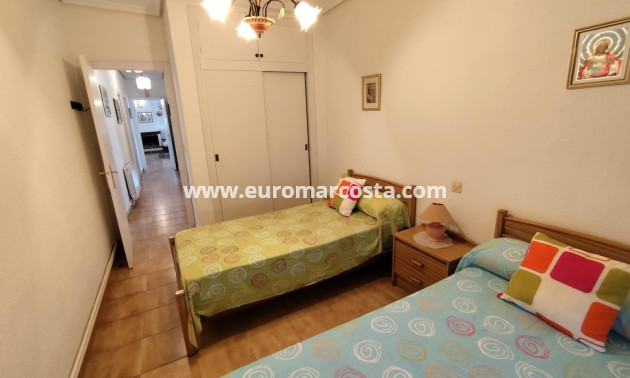 Objekte zum Wiederverkauf - Villa freitstehend - Torrevieja - TORREVIEJA