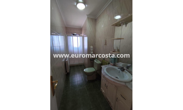 Objekte zum Wiederverkauf - Villa freitstehend - Torrevieja - TORREVIEJA