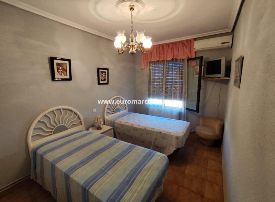 Objekte zum Wiederverkauf - Villa freitstehend - Torrevieja - TORREVIEJA