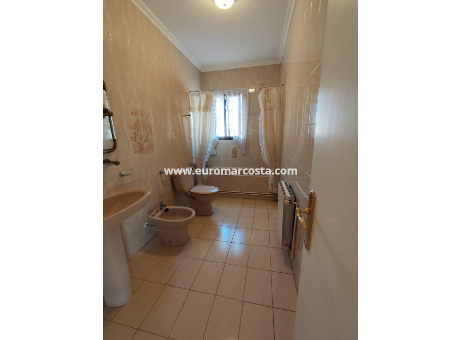 Objekte zum Wiederverkauf - Villa freitstehend - Torrevieja - TORREVIEJA