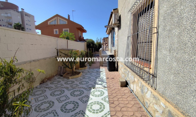 Objekte zum Wiederverkauf - Villa freitstehend - Torrevieja - TORREVIEJA