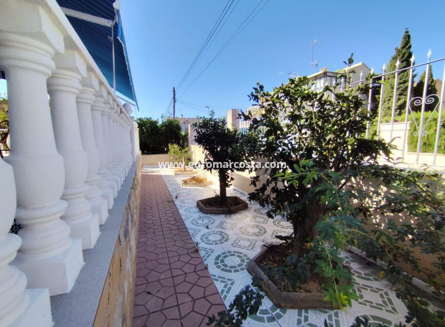 Objekte zum Wiederverkauf - Villa freitstehend - Torrevieja - TORREVIEJA