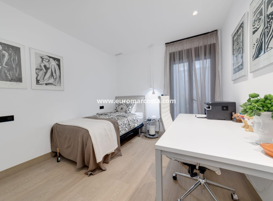 Objekte zum Wiederverkauf - Wohnung - Torrevieja - La Mata
