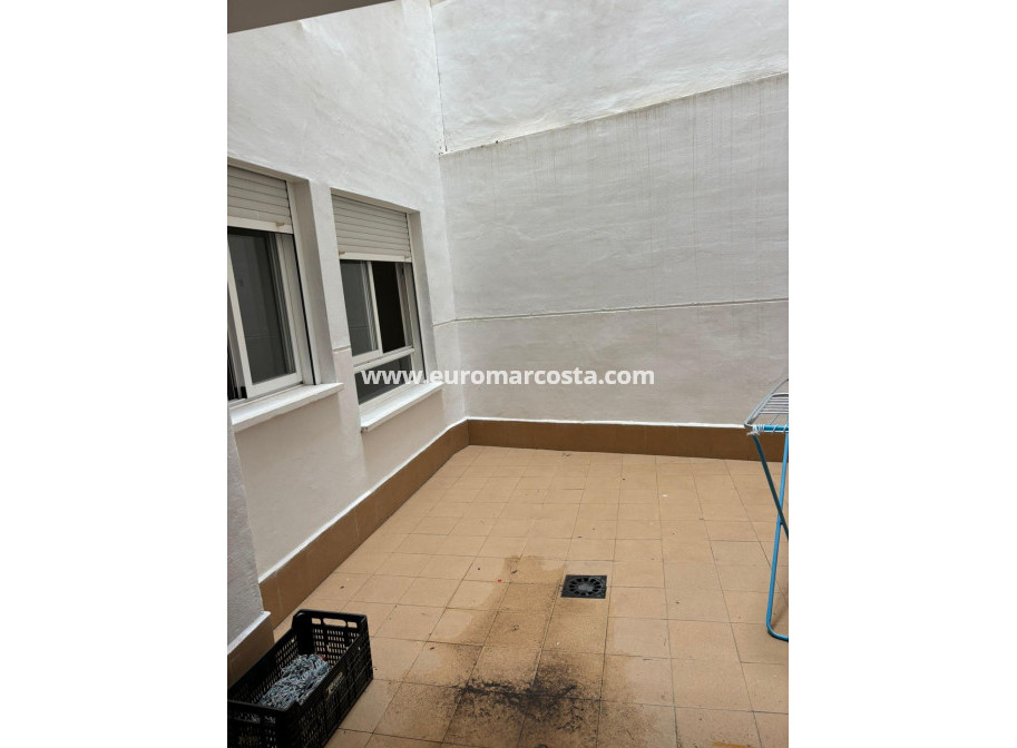 Venta - Apartamento / piso - Almoradi - Centro urbano 2