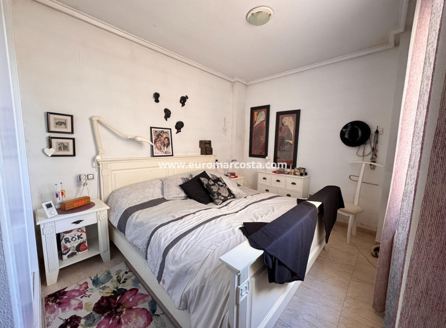 Objekte zum Wiederverkauf - Wohnung - Torrevieja - TORREVIEJA