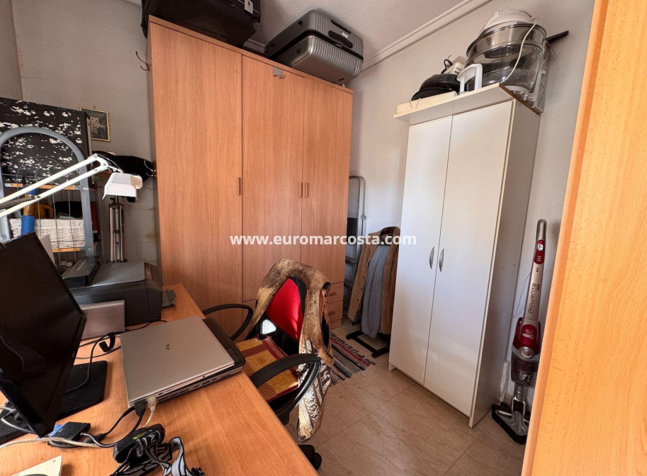 Objekte zum Wiederverkauf - Wohnung - Torrevieja - TORREVIEJA