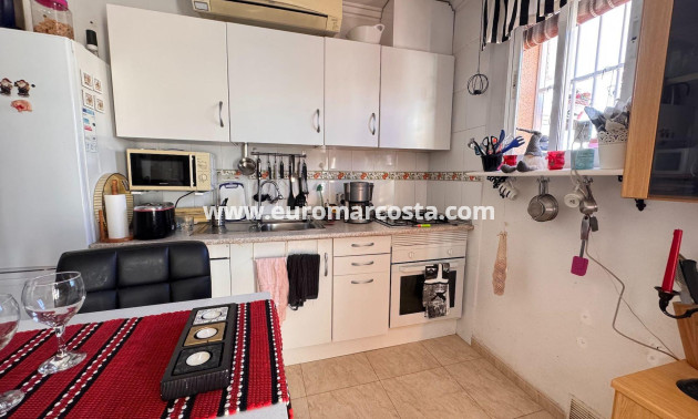 Objekte zum Wiederverkauf - Wohnung - Torrevieja - TORREVIEJA