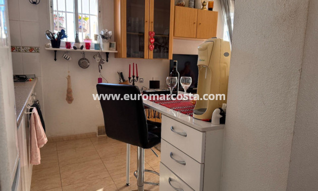 Objekte zum Wiederverkauf - Wohnung - Torrevieja - TORREVIEJA