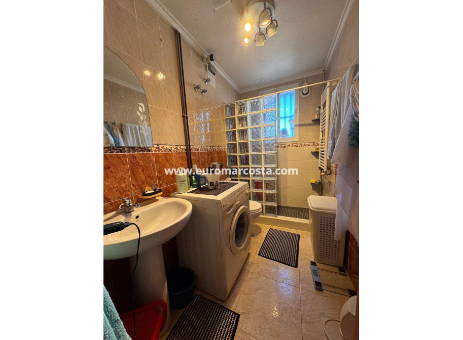 Objekte zum Wiederverkauf - Wohnung - Torrevieja - TORREVIEJA