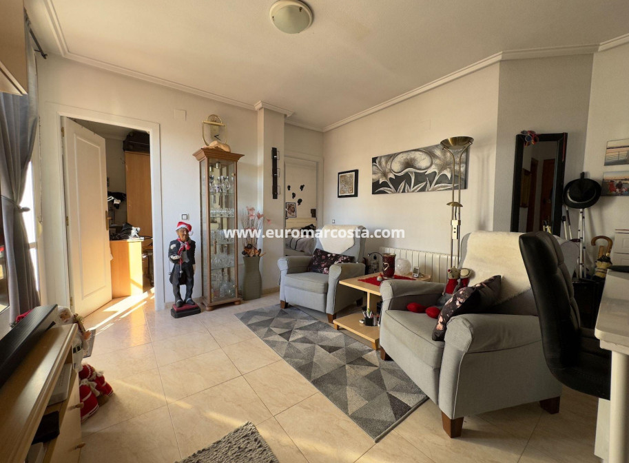 Objekte zum Wiederverkauf - Wohnung - Torrevieja - TORREVIEJA
