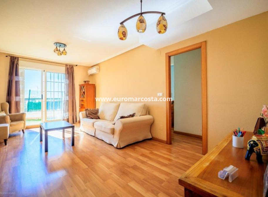 Sale - Apartment / flat - Torrevieja - TORREVIEJA