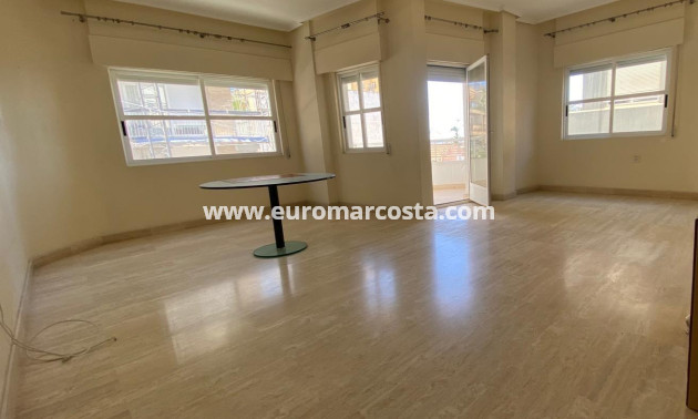 Venta - Apartamento / piso - Torrevieja - TORREVIEJA