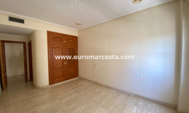 Venta - Apartamento / piso - Torrevieja - TORREVIEJA