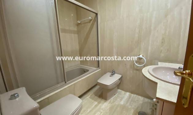 Venta - Apartamento / piso - Torrevieja - TORREVIEJA