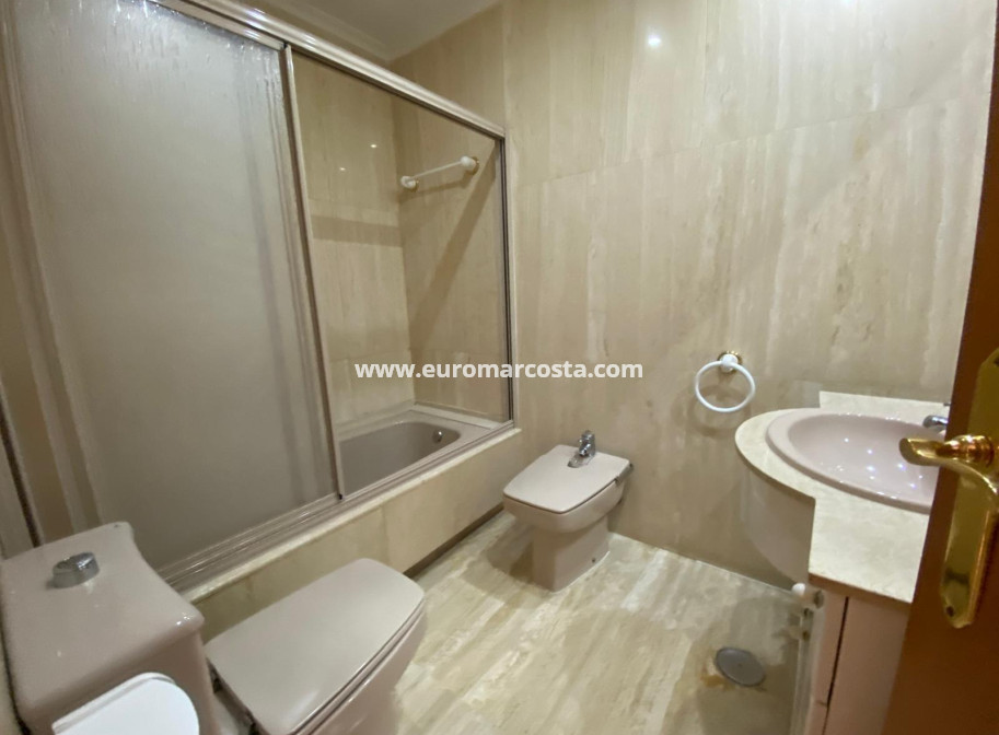 Venta - Apartamento / piso - Torrevieja - TORREVIEJA
