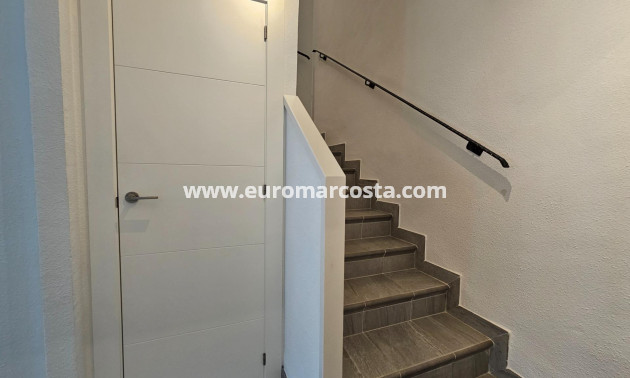Sale - Townhouse - Torrevieja - TORREVIEJA