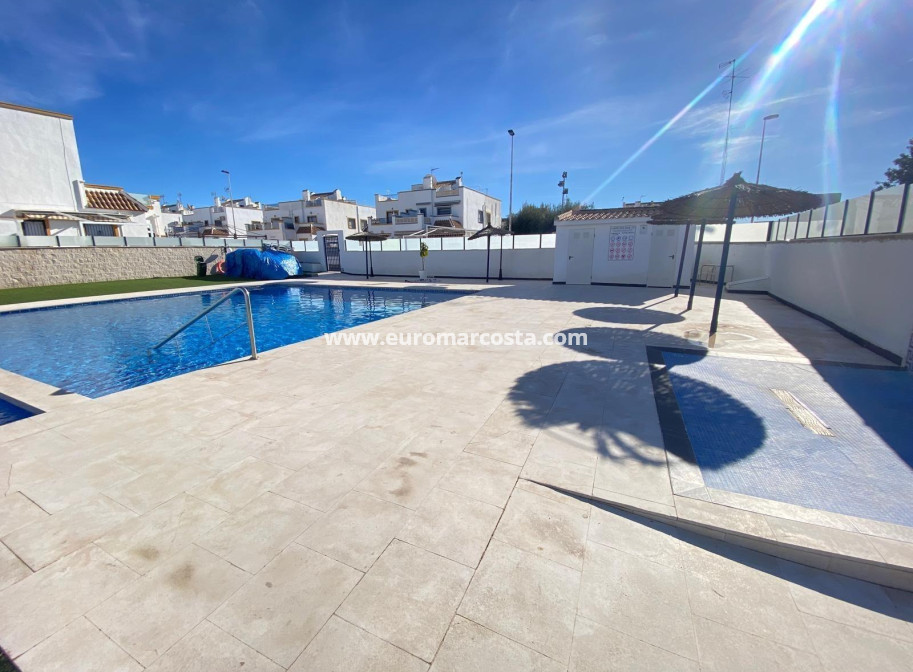 Objekte zum Wiederverkauf - Stadthaus - Torrevieja - Carrefour