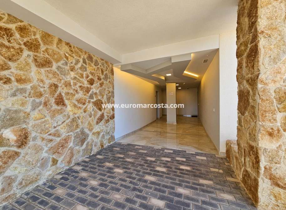 Objekte zum Wiederverkauf - Wohnung - Orihuela Costa - TORREVIEJA