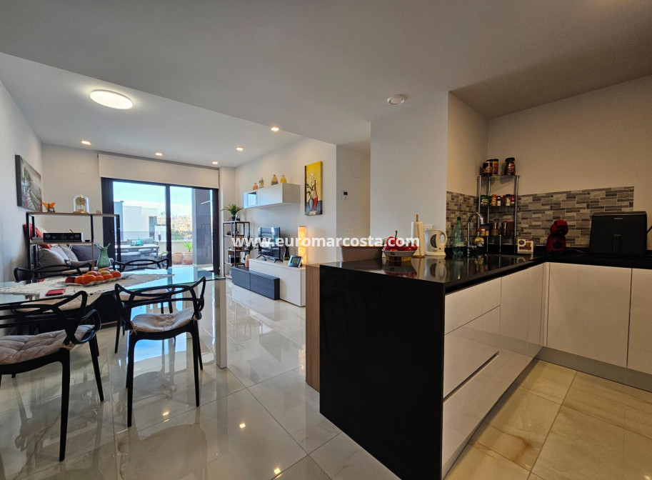 Objekte zum Wiederverkauf - Wohnung - Orihuela Costa - TORREVIEJA