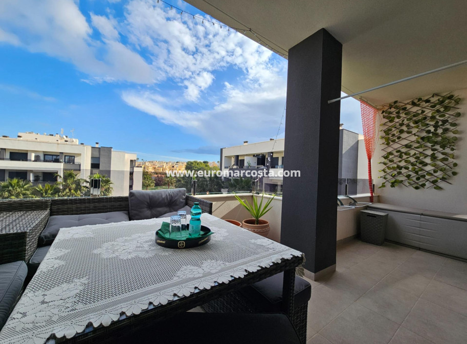 Objekte zum Wiederverkauf - Wohnung - Orihuela Costa - TORREVIEJA