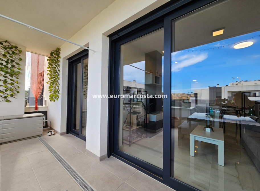 Objekte zum Wiederverkauf - Wohnung - Orihuela Costa - TORREVIEJA