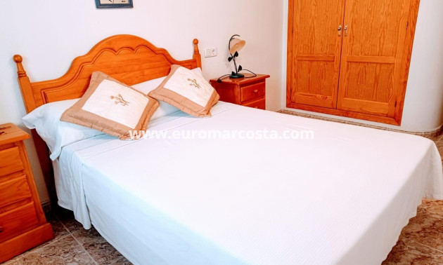 Venta - Apartamento / piso - Torrevieja - TORREVIEJA