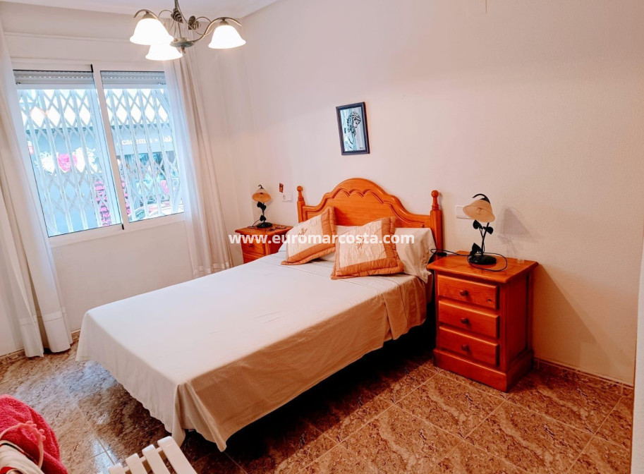 Venta - Apartamento / piso - Torrevieja - TORREVIEJA