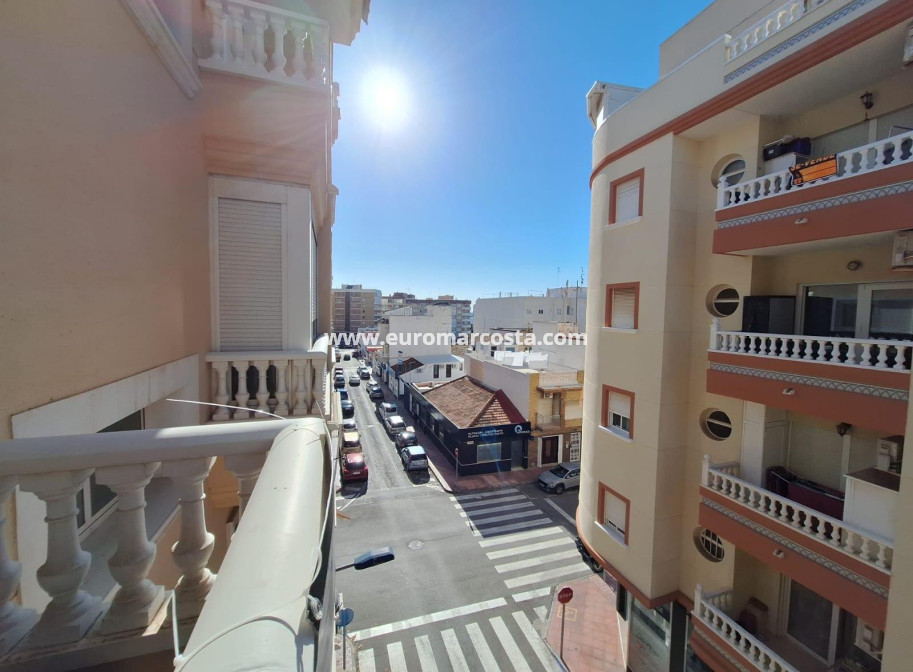 Objekte zum Wiederverkauf - Wohnung - Torrevieja - TORREVIEJA