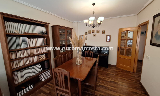 Objekte zum Wiederverkauf - Wohnung - Torrevieja - TORREVIEJA
