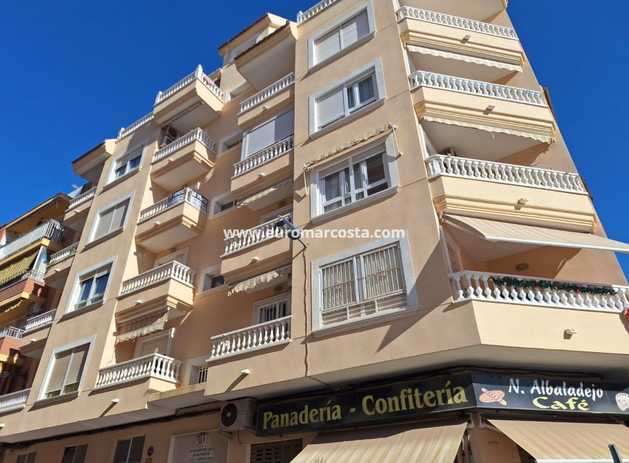 Objekte zum Wiederverkauf - Wohnung - Torrevieja - TORREVIEJA