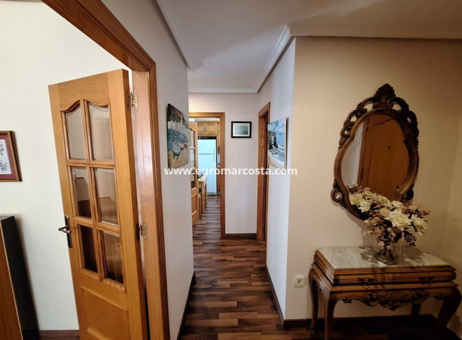 Objekte zum Wiederverkauf - Wohnung - Torrevieja - TORREVIEJA