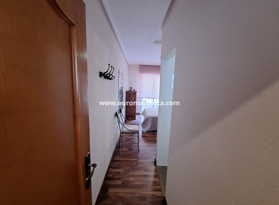 Objekte zum Wiederverkauf - Wohnung - Torrevieja - TORREVIEJA