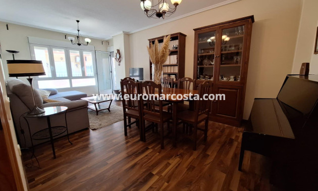Objekte zum Wiederverkauf - Wohnung - Torrevieja - TORREVIEJA