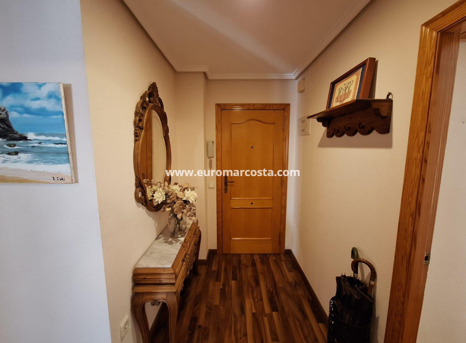 Objekte zum Wiederverkauf - Wohnung - Torrevieja - TORREVIEJA