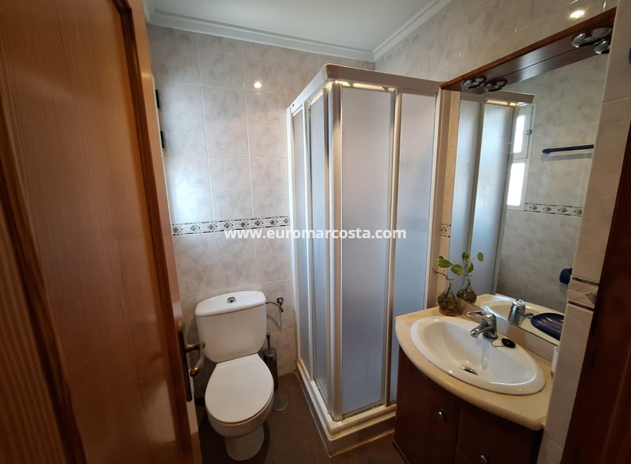 Objekte zum Wiederverkauf - Wohnung - Torrevieja - TORREVIEJA