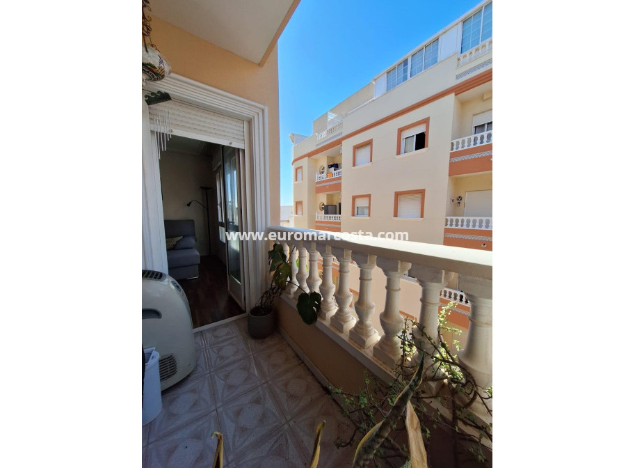 Objekte zum Wiederverkauf - Wohnung - Torrevieja - TORREVIEJA