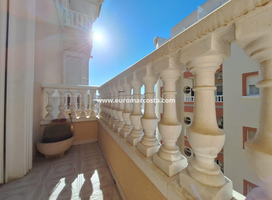Objekte zum Wiederverkauf - Wohnung - Torrevieja - TORREVIEJA