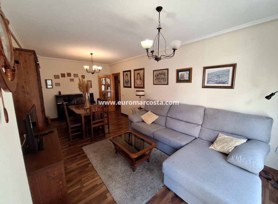 Objekte zum Wiederverkauf - Wohnung - Torrevieja - TORREVIEJA