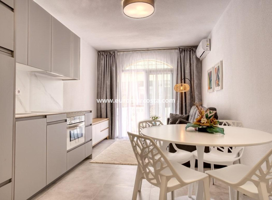 Venta - Villa - Torrevieja - Calas blanca