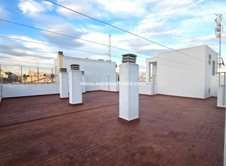 Sale - Apartment / flat - Torrevieja - TORREVIEJA