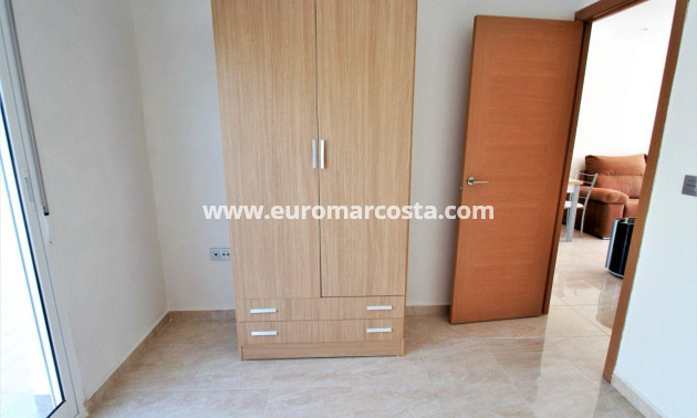 Objekte zum Wiederverkauf - Stadthaus - Torrevieja - TORREVIEJA