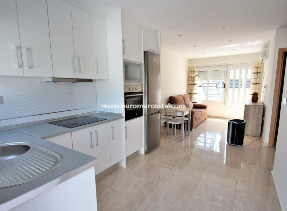 Objekte zum Wiederverkauf - Stadthaus - Torrevieja - TORREVIEJA