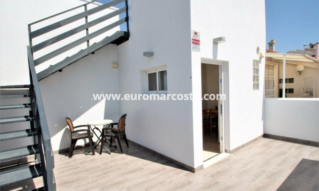 Objekte zum Wiederverkauf - Stadthaus - Torrevieja - TORREVIEJA