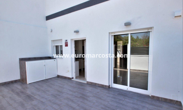 Objekte zum Wiederverkauf - Stadthaus - Torrevieja - TORREVIEJA